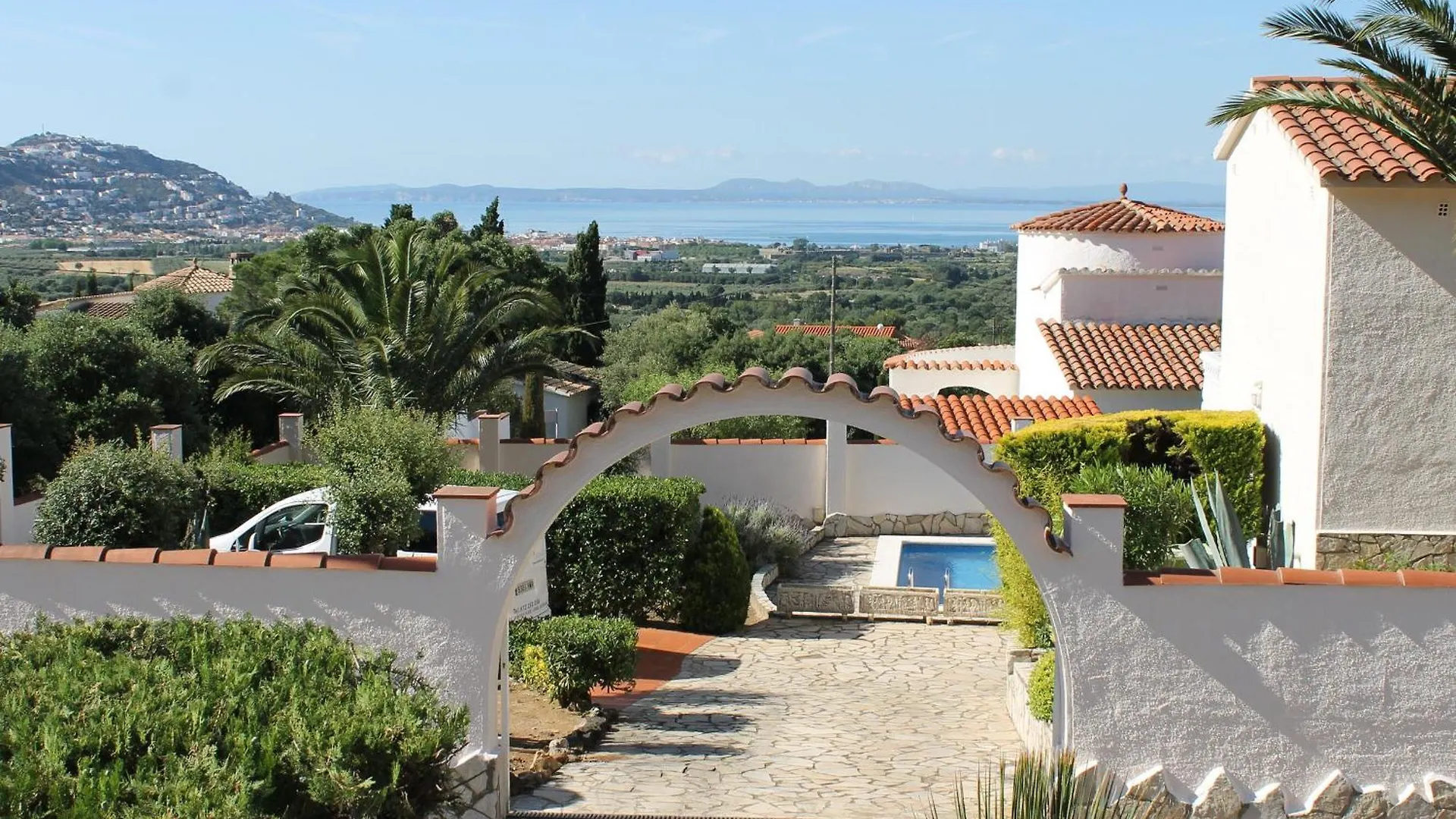 Alquiler De Casa Con Piscina Y Vistas, Max.7 Personas, Roses - Es-366-14